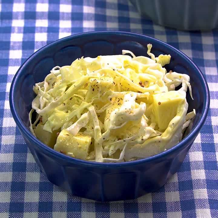 キャベツとチーズのマスタードあえ