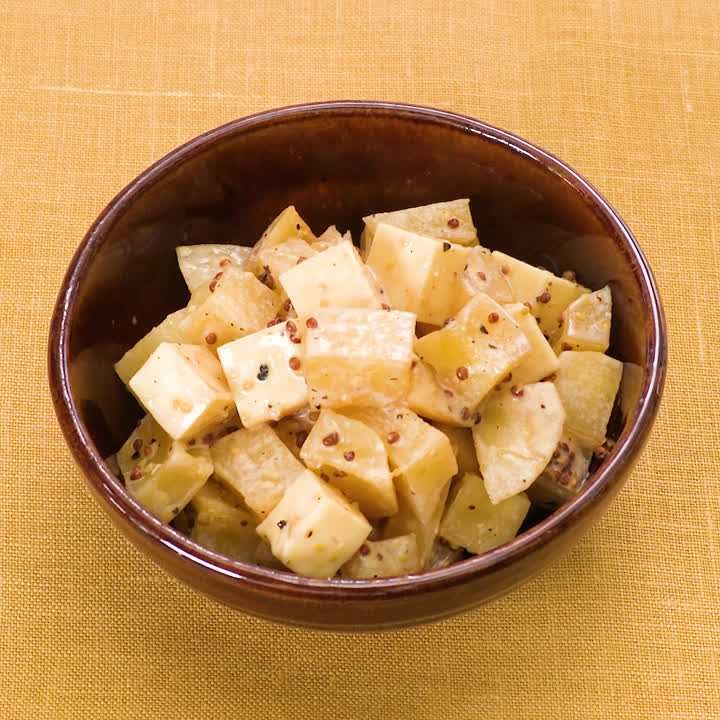 じゃがいもとチーズのマスタードあえ