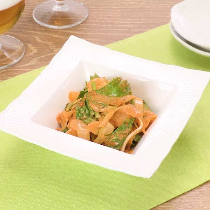 セロリのピリ辛マヨ和え