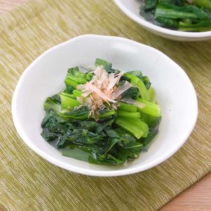 「白だしで作る小松菜のおひたし」のレシピ動画