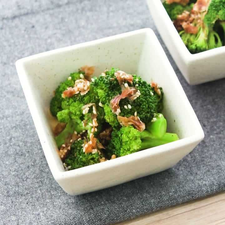 ブロッコリーのおかかごま和え