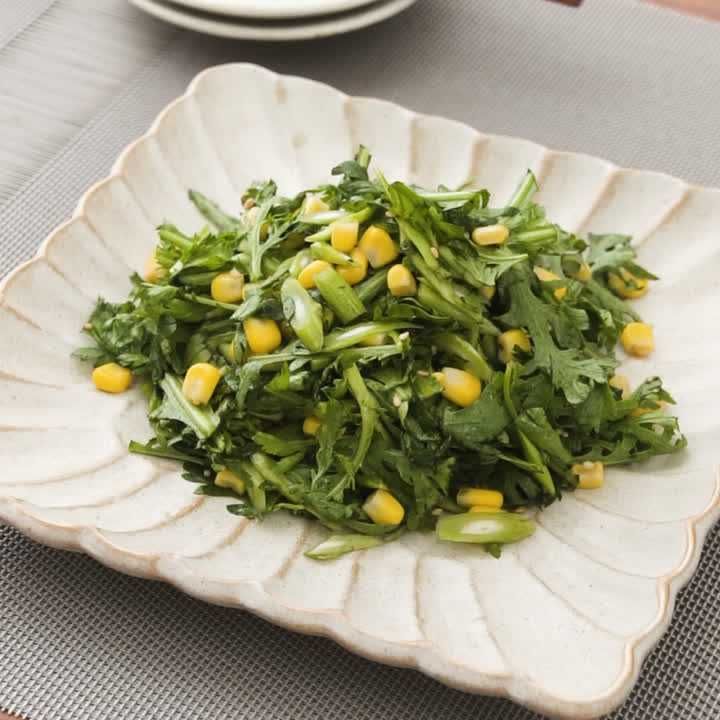 春菊とコーンの塩ごま和え