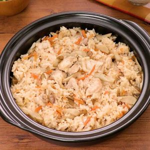 鶏肉とごぼうの釜飯風
