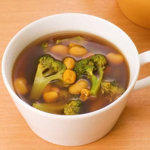 「大豆とブロッコリーのカレースープ」のレシピ動画