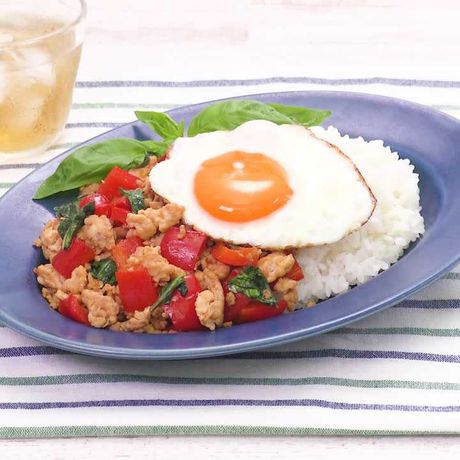 お家にある調味料で作る お手軽ガパオライスのレシピ動画 作り方 Delish Kitchen