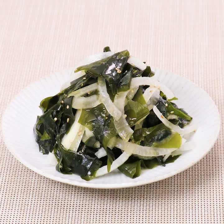生わかめと玉ねぎのナムル