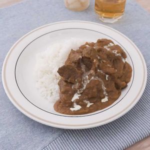 牛肉が主役 赤ワイン入りビーフカレーのレシピ動画 作り方 Delish Kitchen
