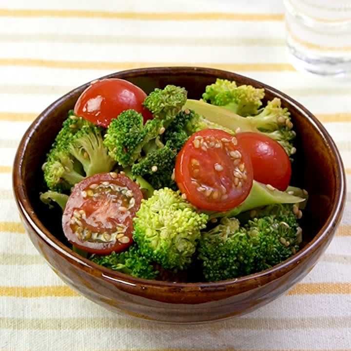 お酢が入ってさっぱり♪ ブロッコリーとミニトマトの胡麻和えのレシピ動画・作り方 DELISH KITCHEN