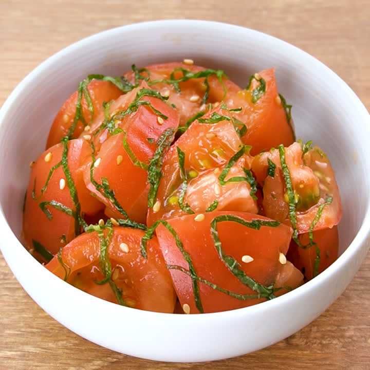 トマトと大葉のさっぱり胡麻和え