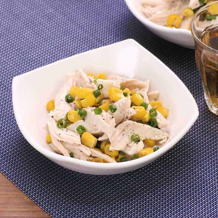 さっと作れる副菜 サラダチキンとコーンのさっと和えのレシピ動画 作り方 Delish Kitchen