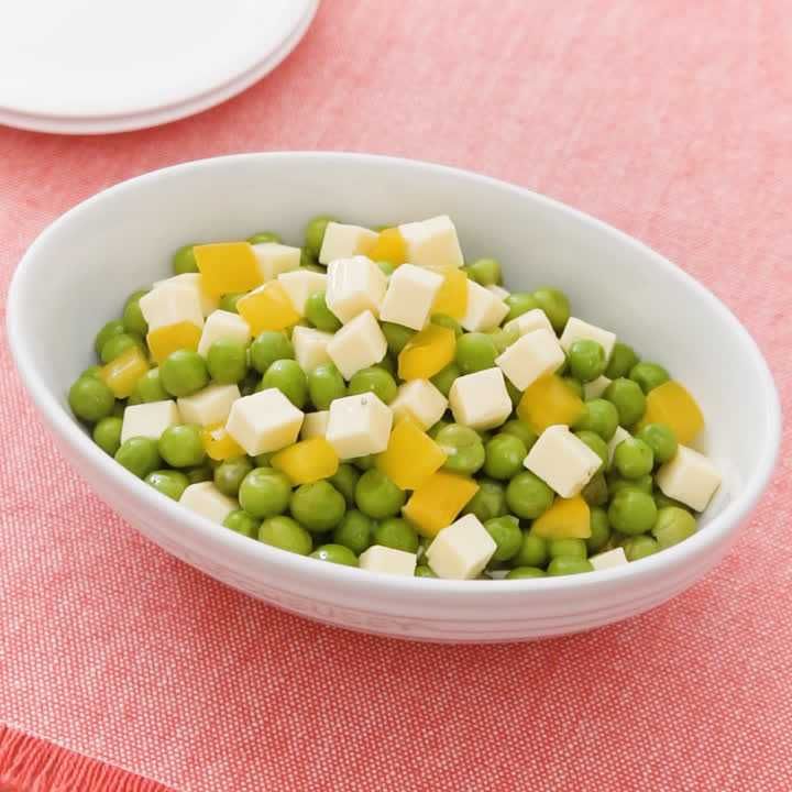 グリーンピースとチーズのサラダ