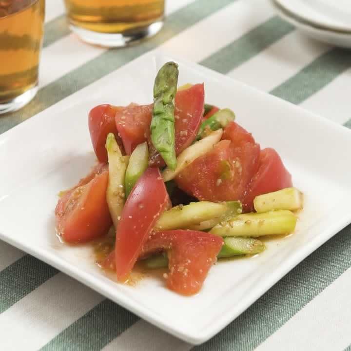アスパラとトマトのごま酢和え