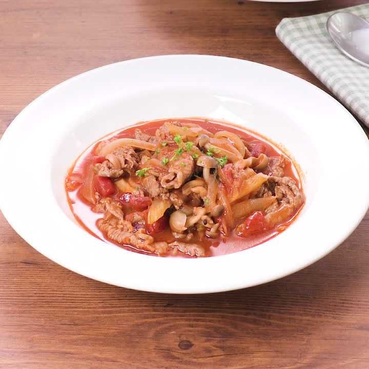 牛切り落とし肉と野菜のトマト煮