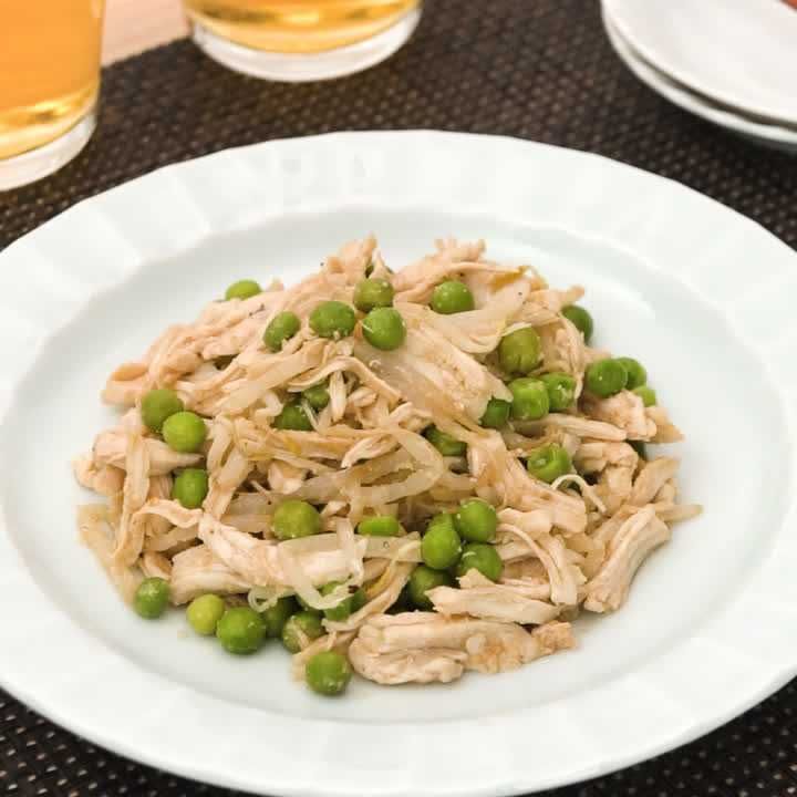 グリーンピースともやしのチキンサラダ
