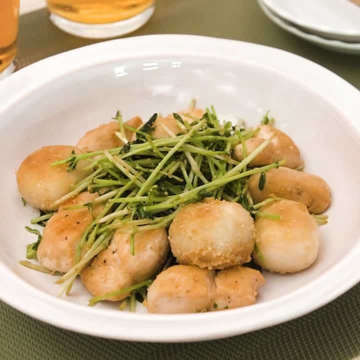 里芋と豆苗のチキンソテー