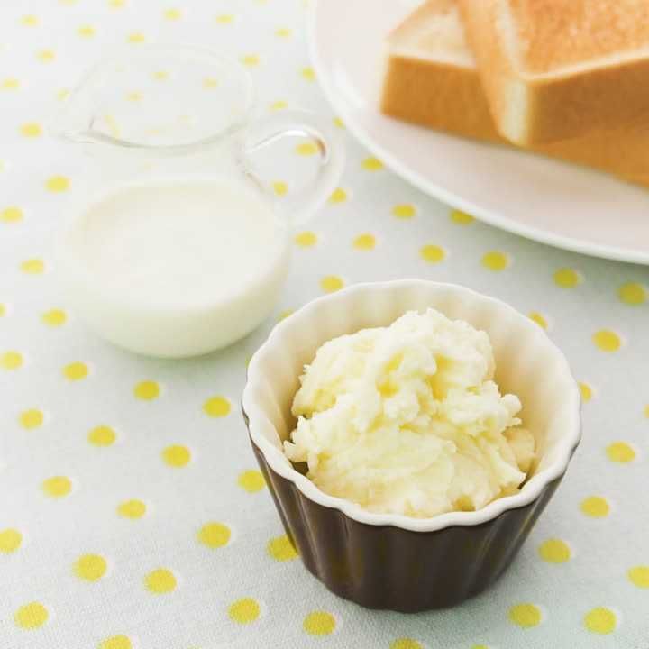 自家製バターとバターミルク