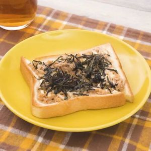 「照り焼きソースのツナマヨトースト」のレシピ動画