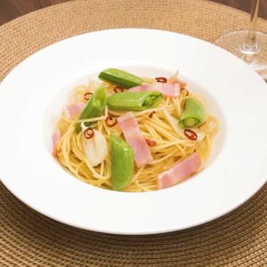 「スナップエンドウのペペロンチーノ」のレシピ動画