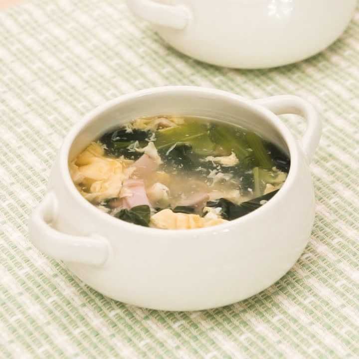 ホッと温まる ベーコンと小松菜の卵スープのレシピ動画 作り方 Delish Kitchen ホッと温まる ベーコンと小松菜の卵スープのレシピ動画 作り方 Delish Kitchen
