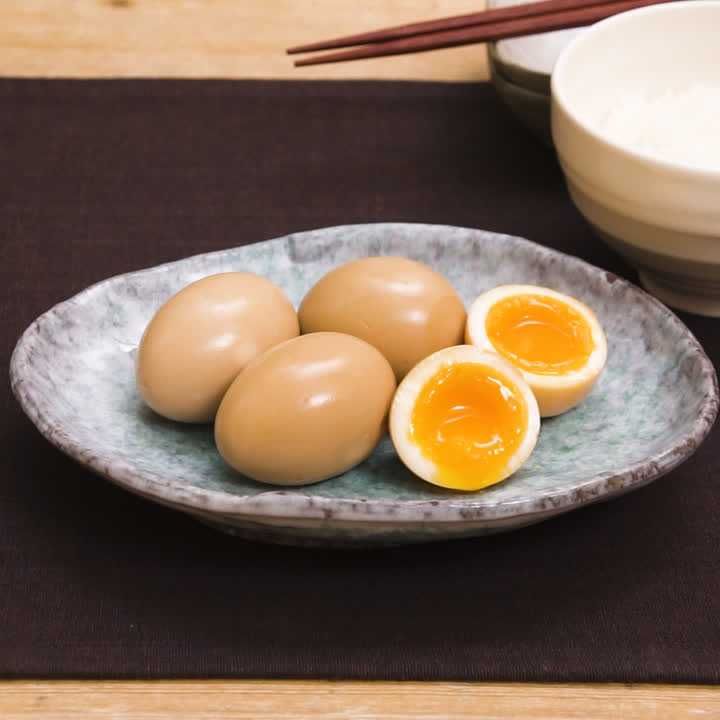 からし風味の半熟煮卵