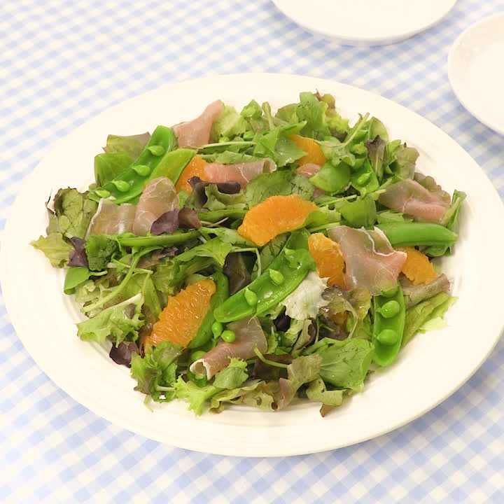 スナップエンドウと生ハムのサラダ