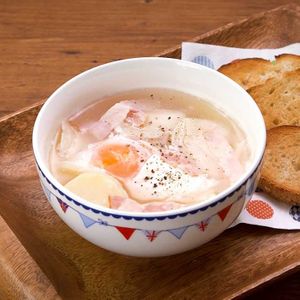 じゃがいもと卵のスープ