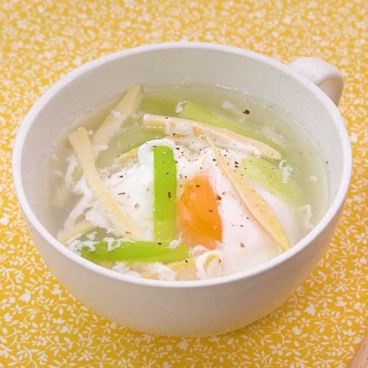 たけのこと卵のコンソメスープ