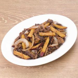 「牛肉とさつまいもの甘辛ごま炒め」のレシピ動画