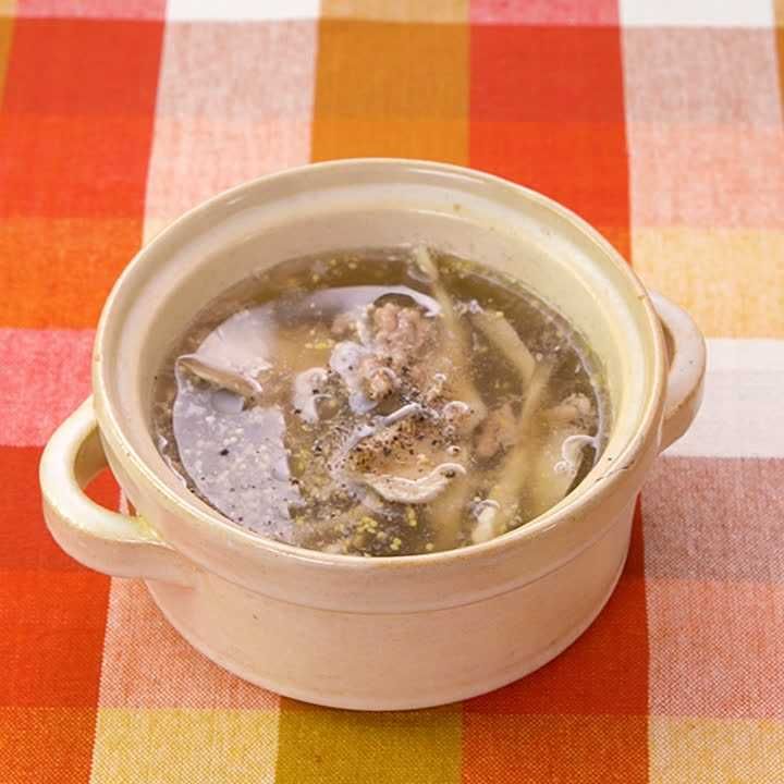 ひき肉と舞茸のコンソメスープ