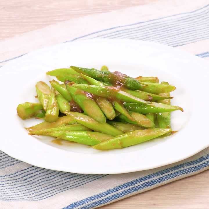 アスパラのみそバタ炒め