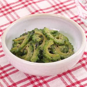 「ゴーヤーのごまからし和え」のレシピ動画