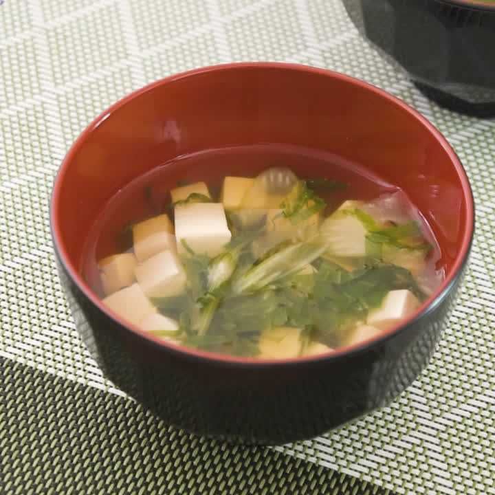 セロリと豆腐のすまし汁