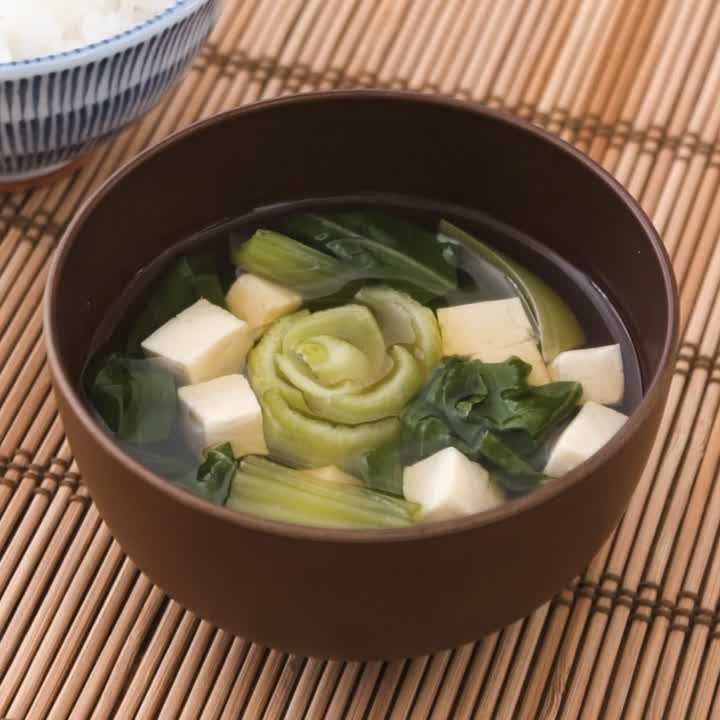 チンゲン菜と豆腐のすまし汁
