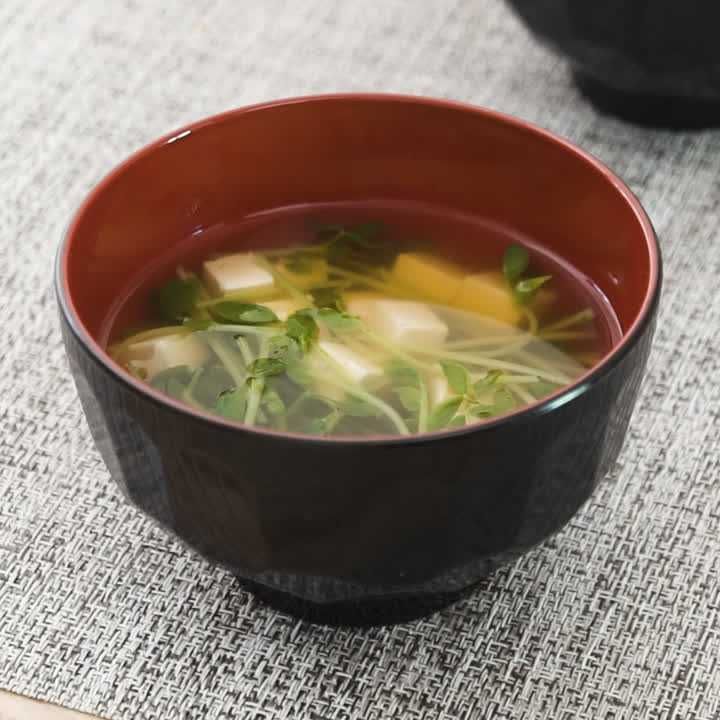 豆苗と豆腐のすまし汁