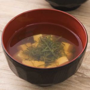 めかぶと豆腐のすまし汁