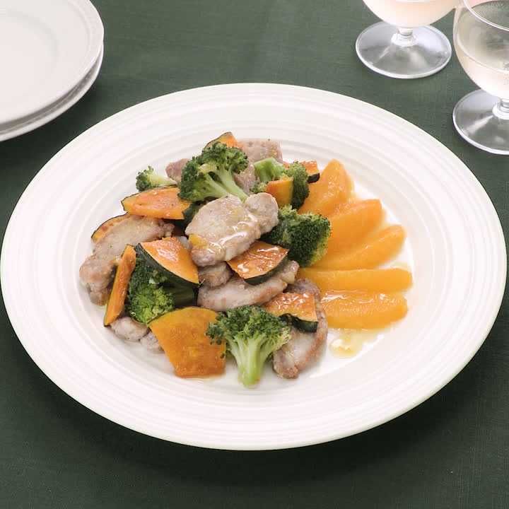 豚肉のホットサラダオレンジソースがけ