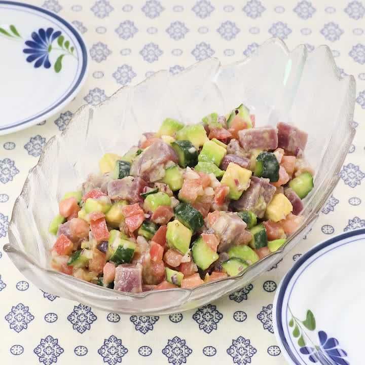 マグロとアボカドのセビーチェ風