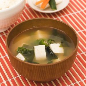 「ししとうと豆腐の味噌汁」のレシピ動画