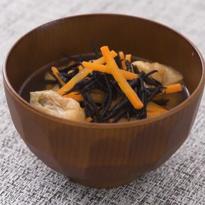 ほっと落ち着く味わい ひじきと油揚げの味噌汁のレシピ動画 作り方 Delish Kitchen