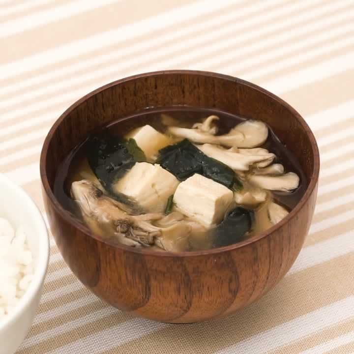 まいたけと豆腐の味噌汁