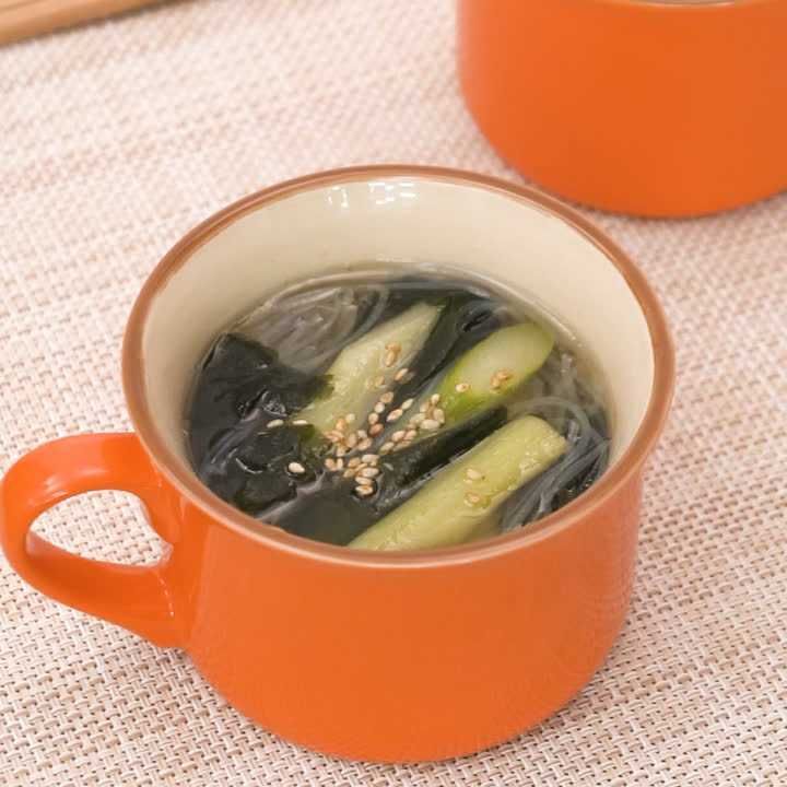 ほっとあたたまる アスパラとわかめの春雨スープのレシピ動画 作り方 Delish Kitchen ほっとあたたまる アスパラとわかめの春雨スープのレシピ動画 作り方 Delish Kitchen