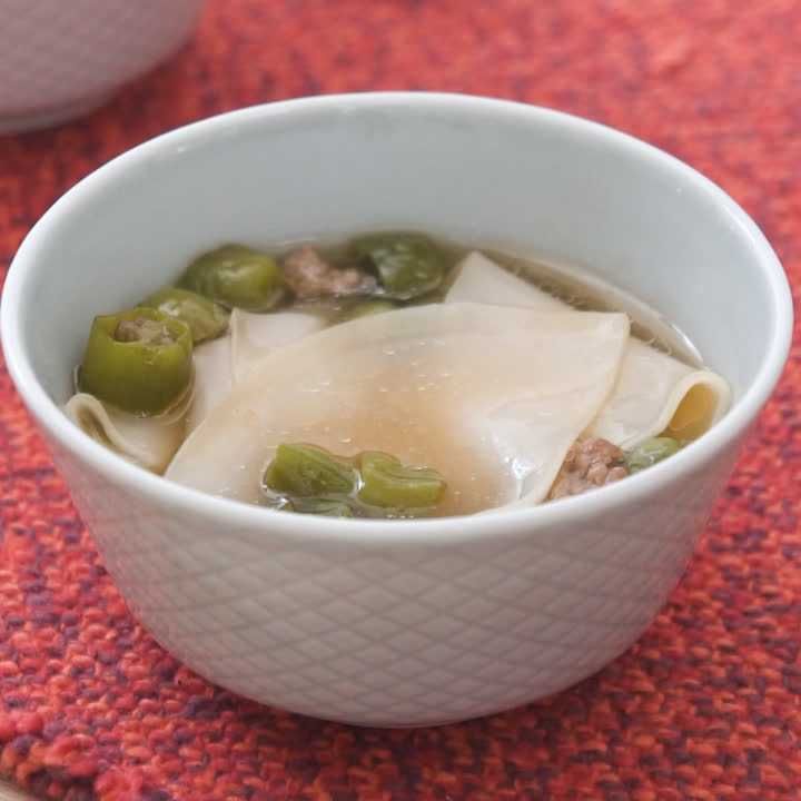 ししとうとひき肉のワンタン風スープ