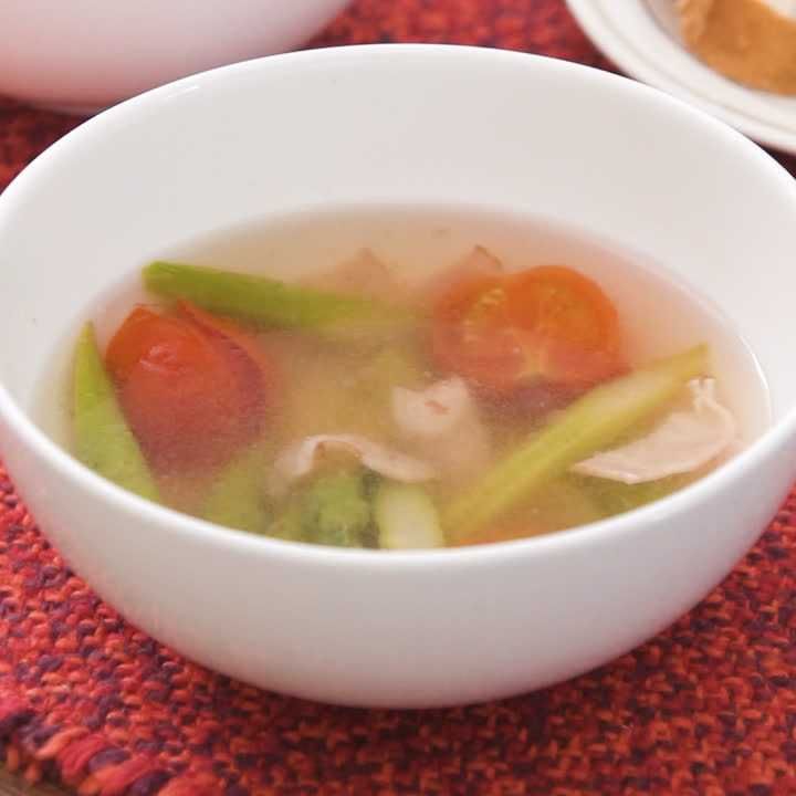 パパッと作れる アスパラとミニトマトのコンソメスープのレシピ動画 作り方 Delish Kitchen パパッと作れる アスパラとミニトマトのコンソメスープのレシピ動画 作り方 Delish Kitchen