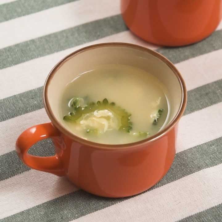 ゴーヤーと卵のコンソメスープ