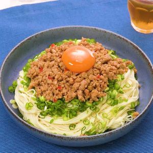 「にんにく肉味噌そうめん」のレシピ動画