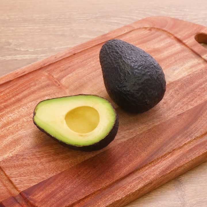 固いアボカドを柔かくする方法