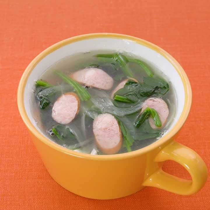 ほうれん草とソーセージのスープ