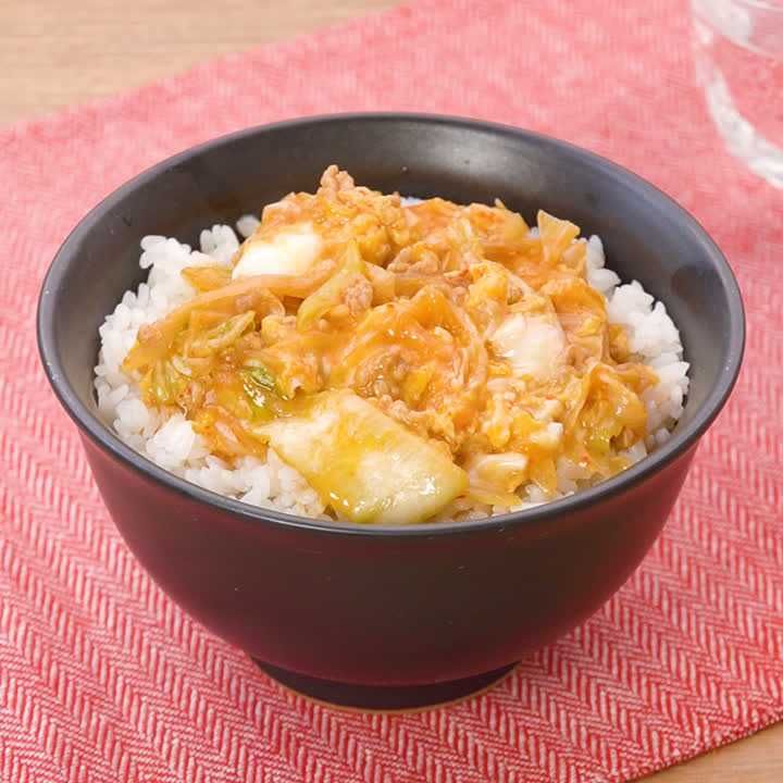 豚ひき肉とキムチの卵とじ丼