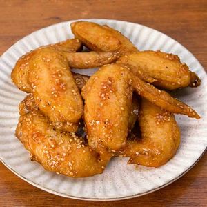 「手羽先の甘辛唐揚げ」のレシピ動画