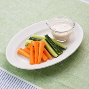 「きゅうりとにんじんのヨーグルトみそディップ」のレシピ動画